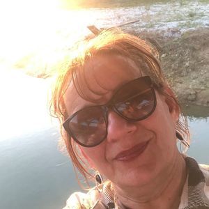 Meet your Posher, Raquel